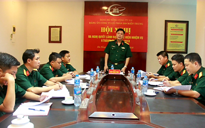 319 Mien Trung / TCT 319 Joint Stock Company: Organizing the Party Committee's Conference and summing up the tasks in the first 6 months of 2018.
